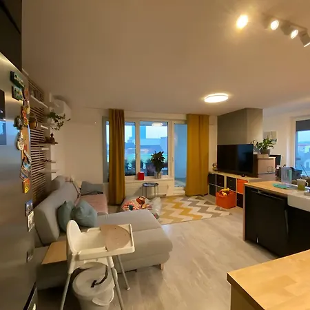 New, Free Parking, Big Balcony Premiere 公寓